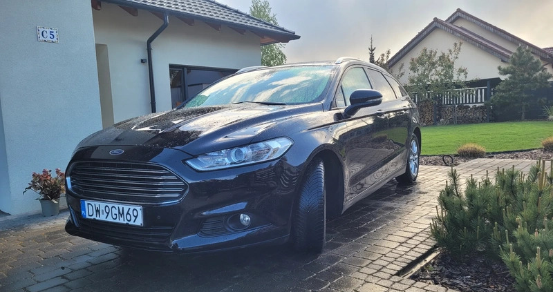 Ford Mondeo cena 39500 przebieg: 221000, rok produkcji 2015 z Wrocław małe 121